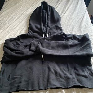 Cropped hoodie